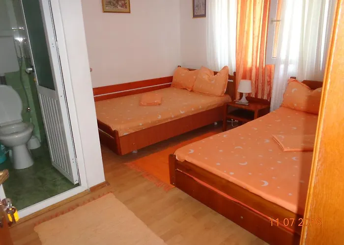 Quarto em Acomodações Particulares Casa Munteanu *