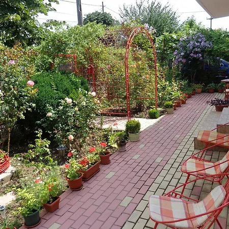 Casa Munteanu Gazde/Camere de închiriat Eforie Nord